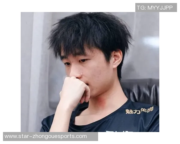 V5战队在S15LOL精英赛中以83分稳居积分榜首位